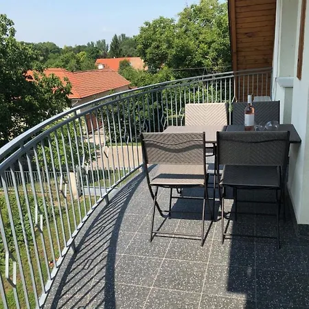 Apartman Dominik Velence