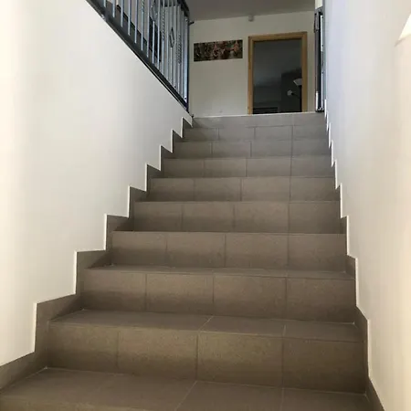 Dominik Apartmanhaz דירה *